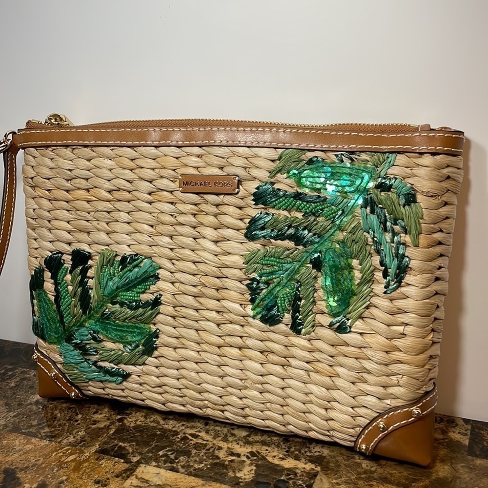 Michael Kors 🏝 MALIBU STRAW ZIP CLUTCH embroidered palm - Picture 5 of 15